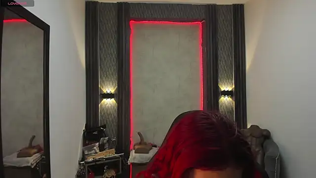 selene red  online show from February 21, 2025, 12:49 pm