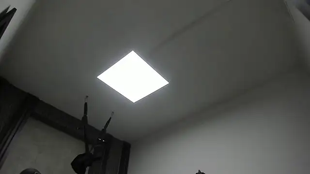 Snapshot of selene_red_ chatting on February 3, 2026, 12:43 am selene red online show from February 3, 2026, 12:43 am