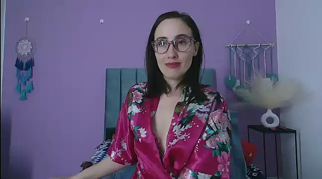Snapshot of IberianMoonMK chatting on February 16, 2025, 2:43 pm IberianMoonMK online show from February 16, 2025, 2:43 pm