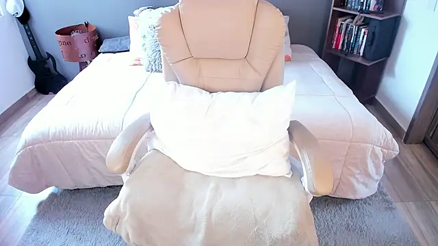 Snapshot of Roussmariehenao chatting on September 28, 2025, 6:59 pm Roussmariehenao online show from September 28, 2025, 6:59 pm