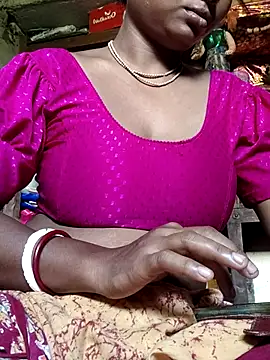 Snapshot of DARK_WINE_ chatting on September 18, 2025, 5:21 am DARK WINE online show from September 18, 2025, 5:21 am