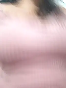 room 24funn online show from November 17, 2025, 2:43 pm