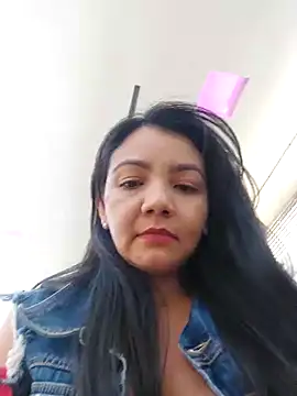 room 24funn online show from January 31, 2025, 10:31 pm