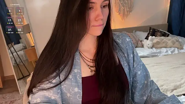 jennetdoll online show from September 25, 2025, 4:02 pm