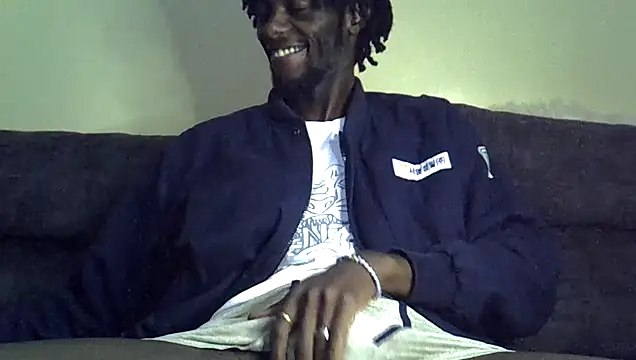 Snapshot of Delicious-D chatting on October 22, 2025, 8:08 pm Delicious-D online show from October 22, 2025, 8:08 pm