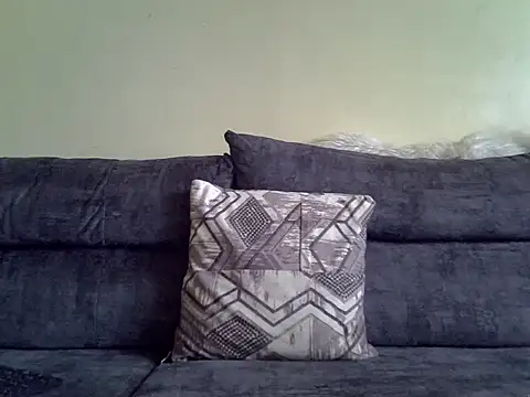 Snapshot of Delicious-D chatting on October 7, 2025, 5:19 am Delicious-D online show from October 7, 2025, 5:19 am