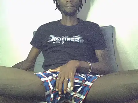 Snapshot of Delicious-D chatting on November 11, 2025, 7:58 am Delicious-D online show from November 11, 2025, 7:58 am