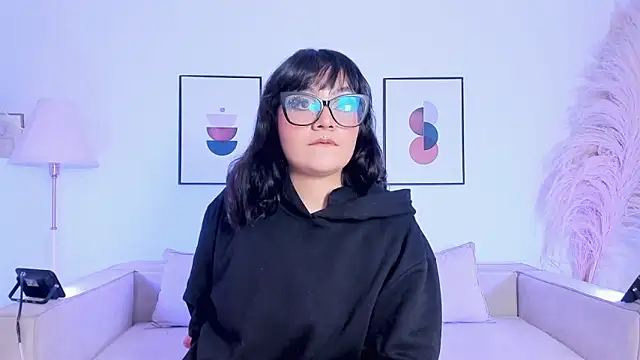 Snapshot of Sweet_Namii chatting on October 6, 2025, 7:47 pm Sweet Namii online show from October 6, 2025, 7:47 pm