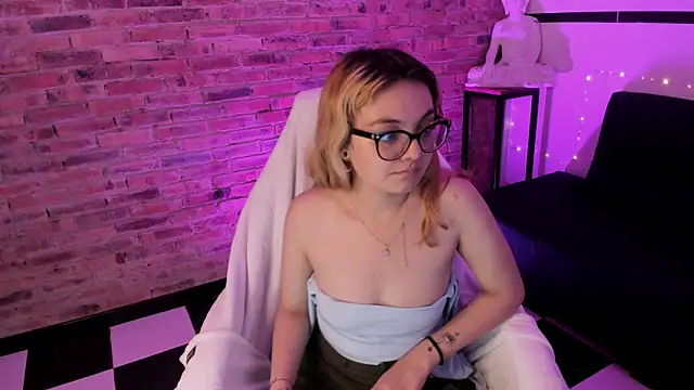 Sweet Namii online show from March 5, 2025, 2:36 am