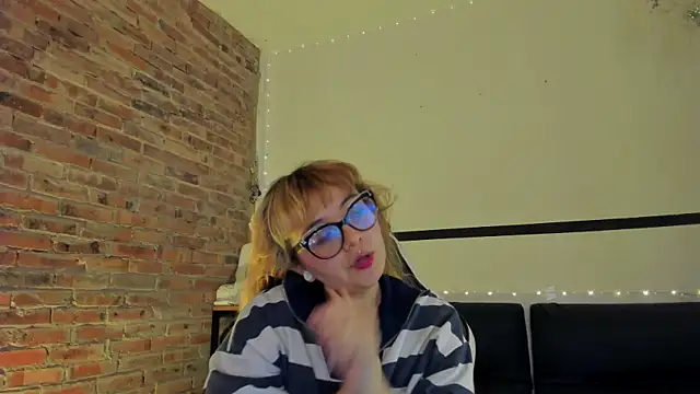 Sweet Namii online show from February 28, 2025, 9:47 am