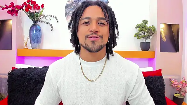 Snapshot of MikeEstevess chatting on January 30, 2025, 6:35 am MikeEstevess online show from January 30, 2025, 6:35 am
