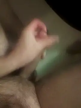 Snapshot of hungandnerdy420 chatting on September 19, 2025, 5:44 am hungandnerdy420 online show from September 19, 2025, 5:44 am