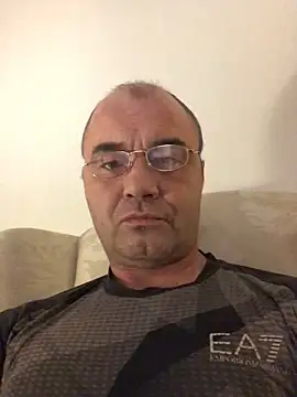Lauris357 online show from December 24, 2024, 9:22 pm