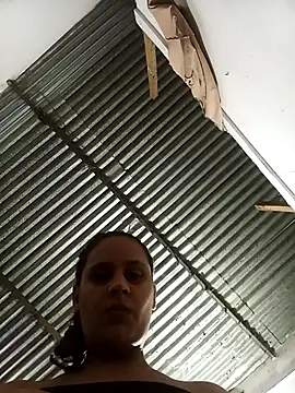 Snapshot of Andreita_95 chatting on January 15, 2026, 12:03 am Andreita 95 online show from January 15, 2026, 12:03 am