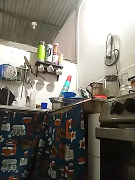 Snapshot of Andreita_95 chatting on November 9, 2025, 4:44 pm Andreita 95 online show from November 9, 2025, 4:44 pm