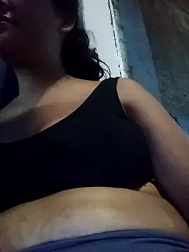 Snapshot of Andreita_95 chatting on January 11, 2026, 11:11 pm Andreita 95 online show from January 11, 2026, 11:11 pm