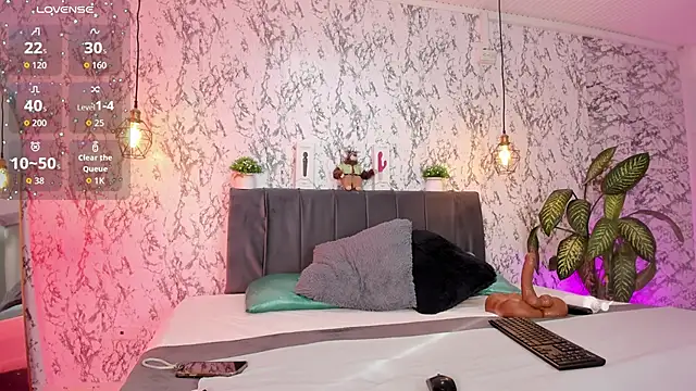 aihnoa split online show from October 18, 2025, 12:29 pm