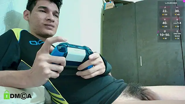 Paulhot018 online show from October 15, 2025, 11:35 pm