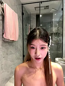 Momoever123456 online show from October 14, 2025, 2:17 pm