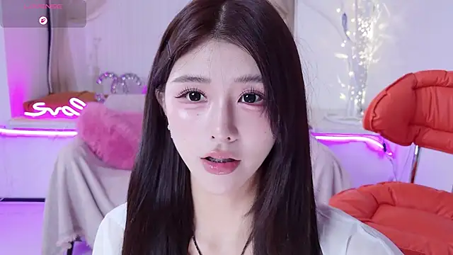 Momoever123456 online show from May 31, 2026, 12:55 pm