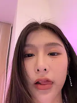 Momoever123456 online show from March 11, 2026, 2:11 pm