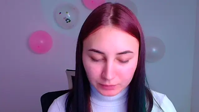 Jennifer Blum online show from February 14, 2025, 9:43 pm