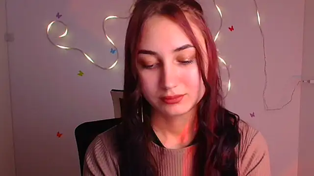 Jennifer Blum online show from March 8, 2025, 10:34 pm