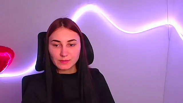 Jennifer Blum online show from March 3, 2025, 4:10 am