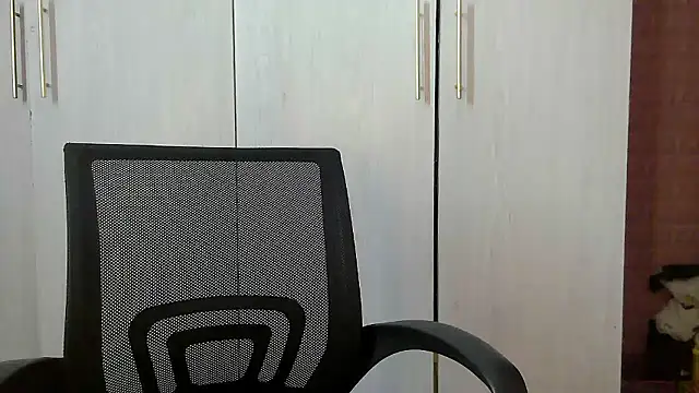 Destiny Desire online show from January 7, 2026, 6:57 pm