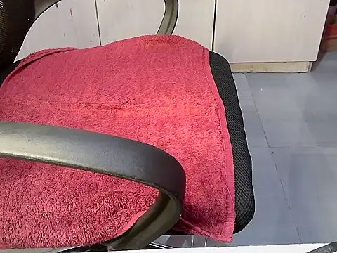 Snapshot of Destiny_Desire chatting on September 9, 2025, 8:51 pm Destiny Desire online show from September 9, 2025, 8:51 pm