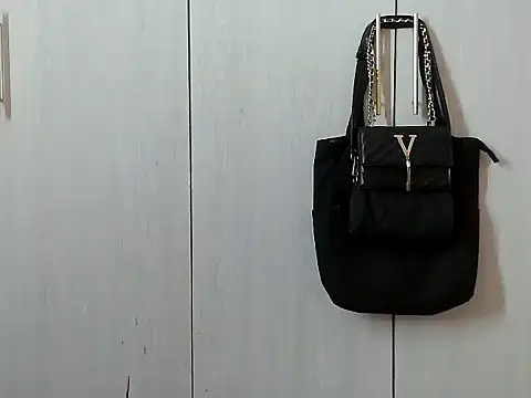 Snapshot of Destiny_Desire chatting on October 6, 2025, 6:52 pm Destiny Desire online show from October 6, 2025, 6:52 pm