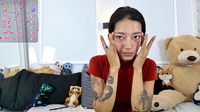 Snapshot of zorravioletta1 chatting on February 12, 2026, 1:22 pm zorravioletta1 online show from February 12, 2026, 1:22 pm