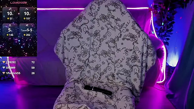 Sexy-Housewife online show from December 14, 2024, 2:11 am