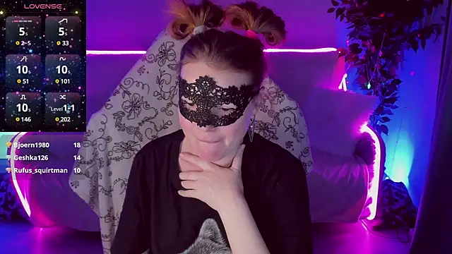 Sexy-Housewife online show from January 26, 2025, 11:29 pm