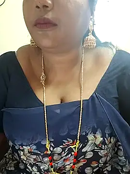 Snapshot of Swapna_143 chatting on February 4, 2025, 2:39 am Swapna 143 online show from February 4, 2025, 2:39 am