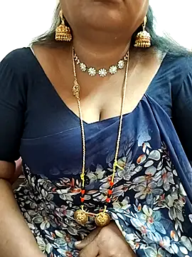 Snapshot of Swapna_143 chatting on February 7, 2025, 3:01 am Swapna 143 online show from February 7, 2025, 3:01 am