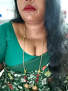 Snapshot of Swapna_143 chatting on September 14, 2025, 4:40 pm Swapna 143 online show from September 14, 2025, 4:40 pm
