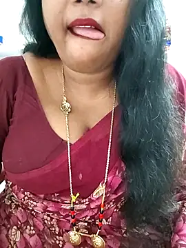 Snapshot of Swapna_143 chatting on September 18, 2025, 2:47 am Swapna 143 online show from September 18, 2025, 2:47 am