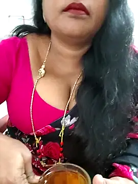 Snapshot of Swapna_143 chatting on September 21, 2025, 2:49 am Swapna 143 online show from September 21, 2025, 2:49 am