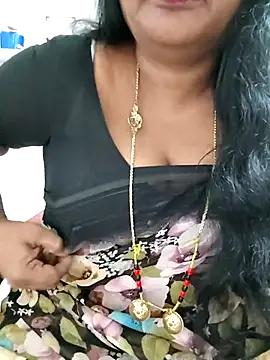 Snapshot of Swapna_143 chatting on October 27, 2025, 2:45 am Swapna 143 online show from October 27, 2025, 2:45 am