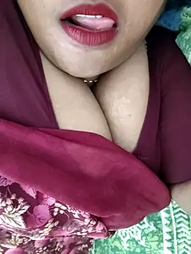 Snapshot of Swapna_143 chatting on September 10, 2025, 5:06 am Swapna 143 online show from September 10, 2025, 5:06 am