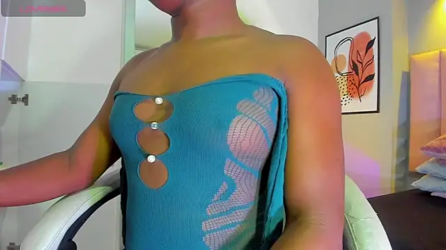 Snapshot of SofiaBrouw chatting on September 29, 2025, 12:44 pm SofiaBrouw online show from September 29, 2025, 12:44 pm