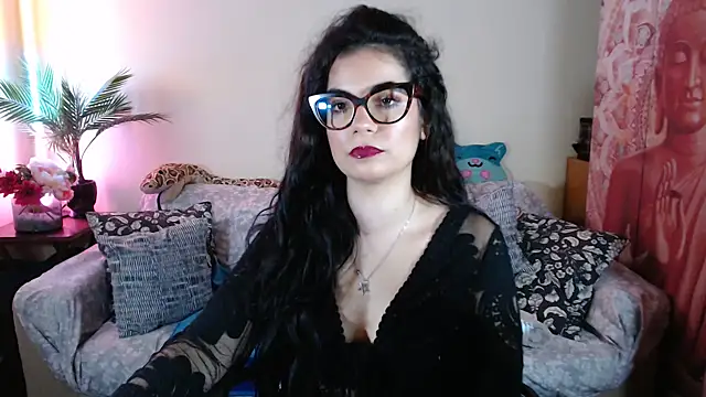 Saturnia Yvonne online show from September 26, 2025, 4:47 pm