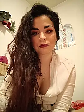 Saturnia Yvonne online show from February 24, 2025, 5:20 pm