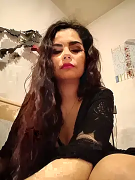Saturnia Yvonne online show from March 3, 2025, 5:09 pm