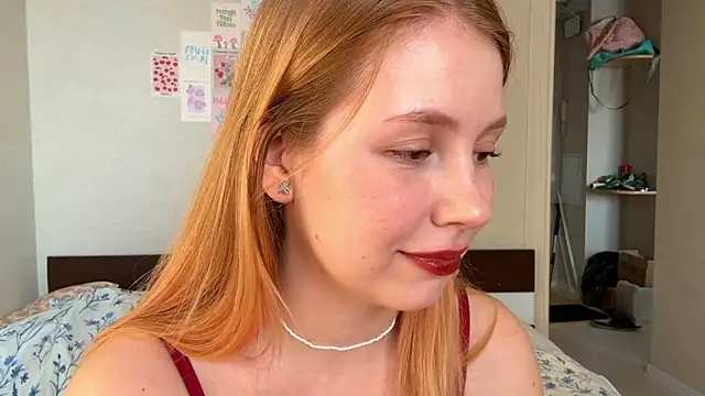 Snapshot of HoneyAudrey chatting on February 21, 2026, 3:30 am HoneyAudrey online show from February 21, 2026, 3:30 am