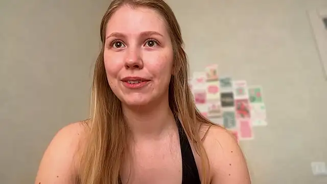 HoneyAudrey online show from June 4, 2026, 2:16 am