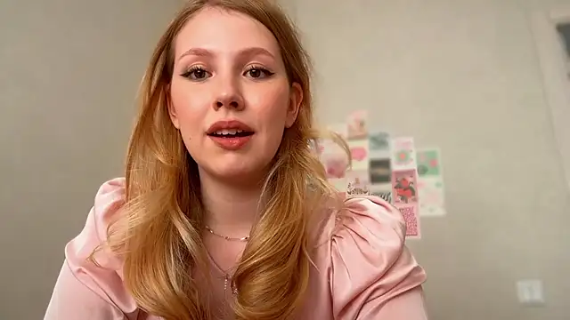 HoneyAudrey online show from June 2, 2026, 2:22 am