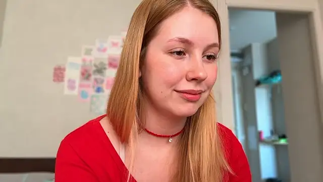 HoneyAudrey online show from April 14, 2026, 2:27 am