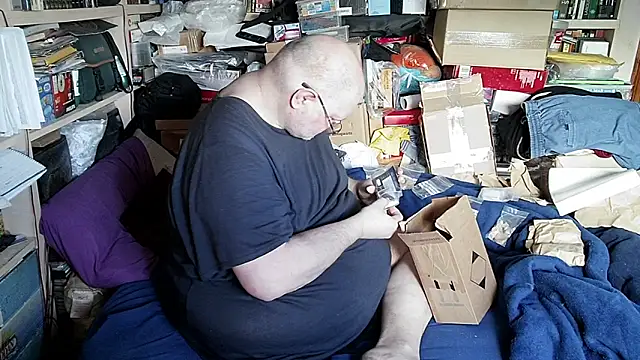 hadeszeuss2 online show from February 3, 2026, 2:55 pm